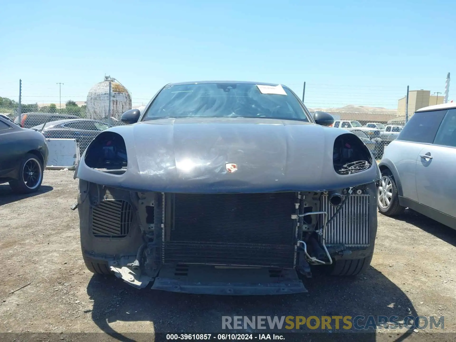 13 fotografías del automóvil dañado WP1AG2A5XJLB63789 PORSCHE MACAN 2018