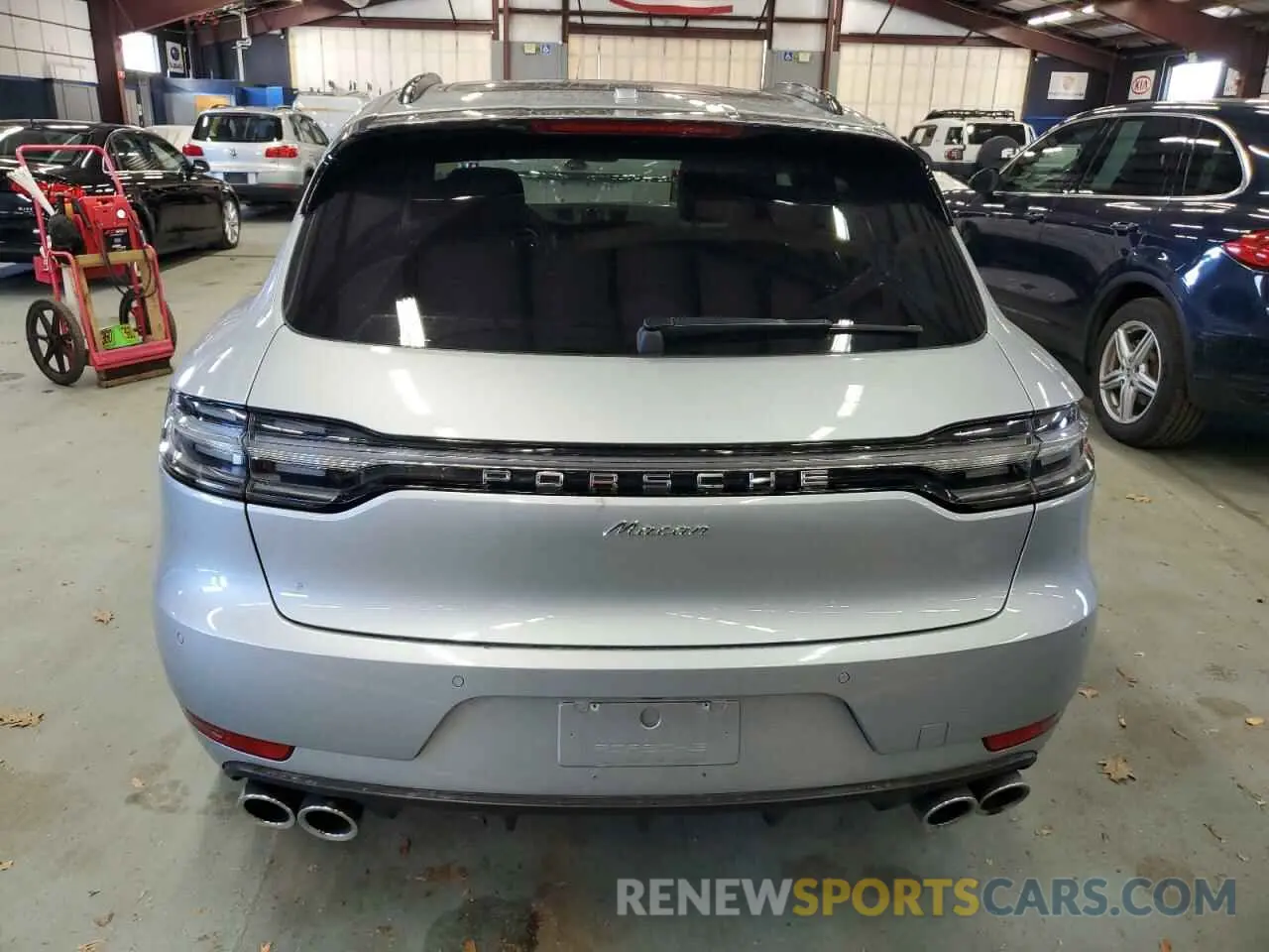 6 fotografías del automóvil dañado WP1AA2A50KLB02700 PORSCHE MACAN 2019