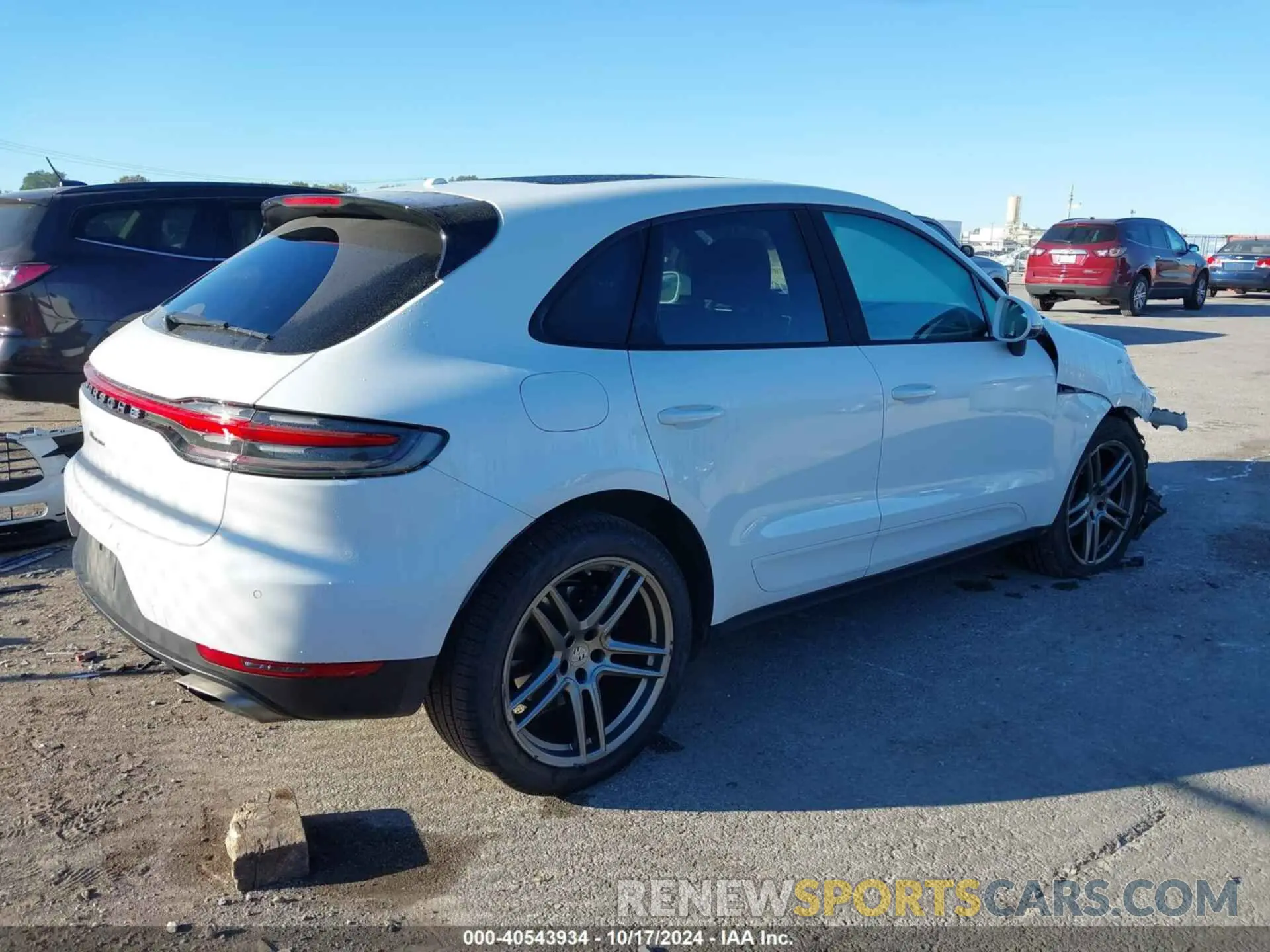 4 fotografías del automóvil dañado WP1AA2A52KLB02794 PORSCHE MACAN 2019