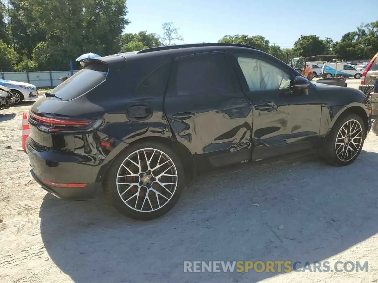 3 fotografías del automóvil dañado WP1AA2A54KLB09004 PORSCHE MACAN 2019