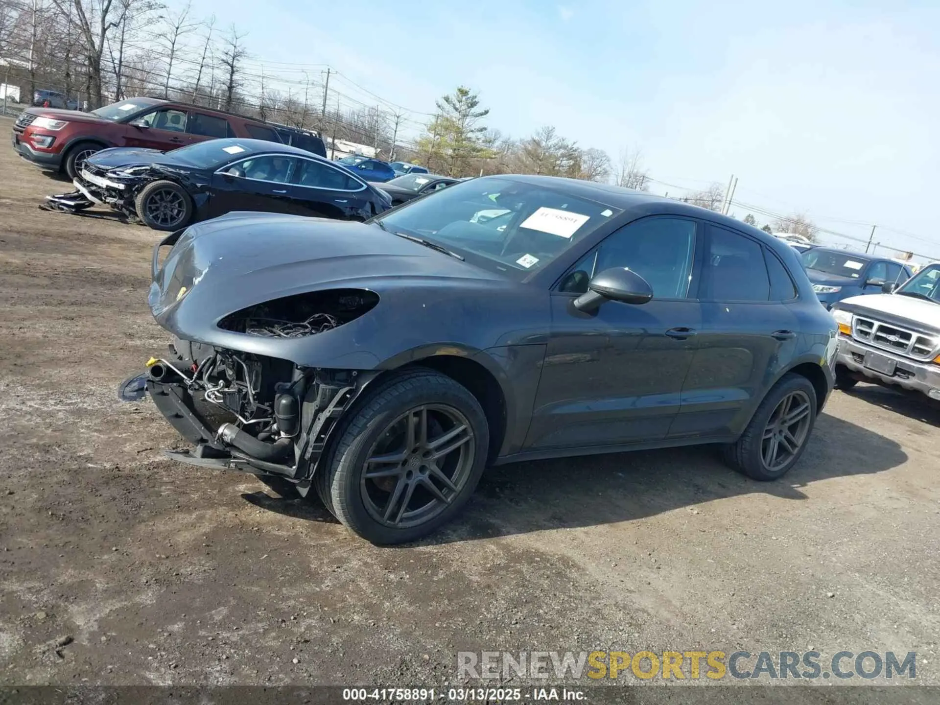 14 fotografías del automóvil dañado WP1AA2A56KLB08064 PORSCHE MACAN 2019