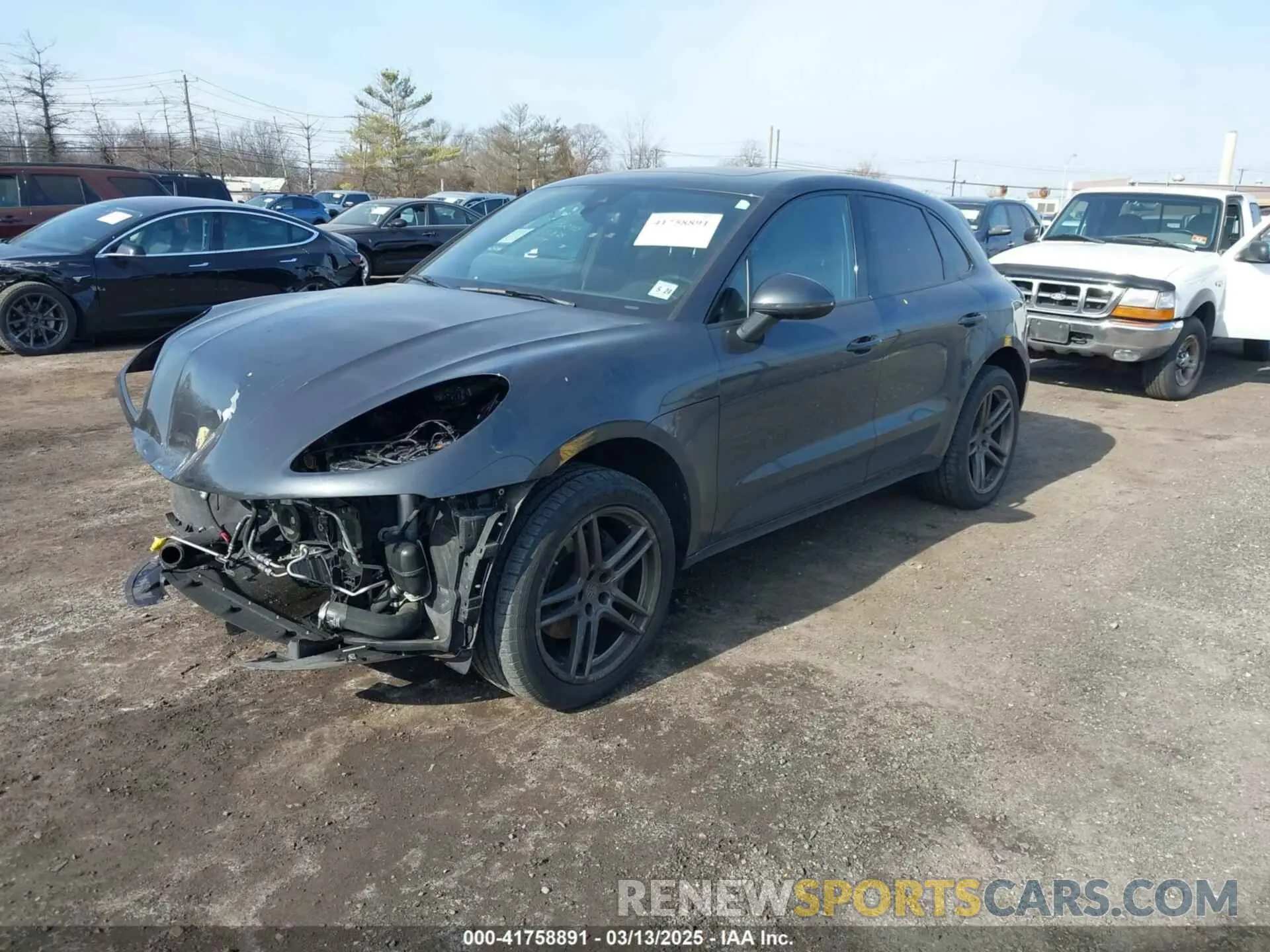 2 fotografías del automóvil dañado WP1AA2A56KLB08064 PORSCHE MACAN 2019