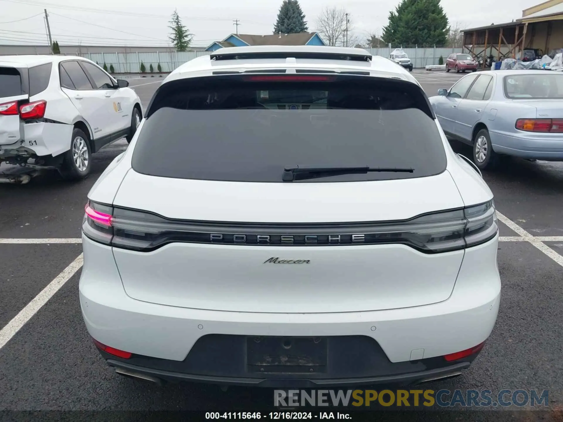 17 fotografías del automóvil dañado WP1AA2A57KLB01186 PORSCHE MACAN 2019