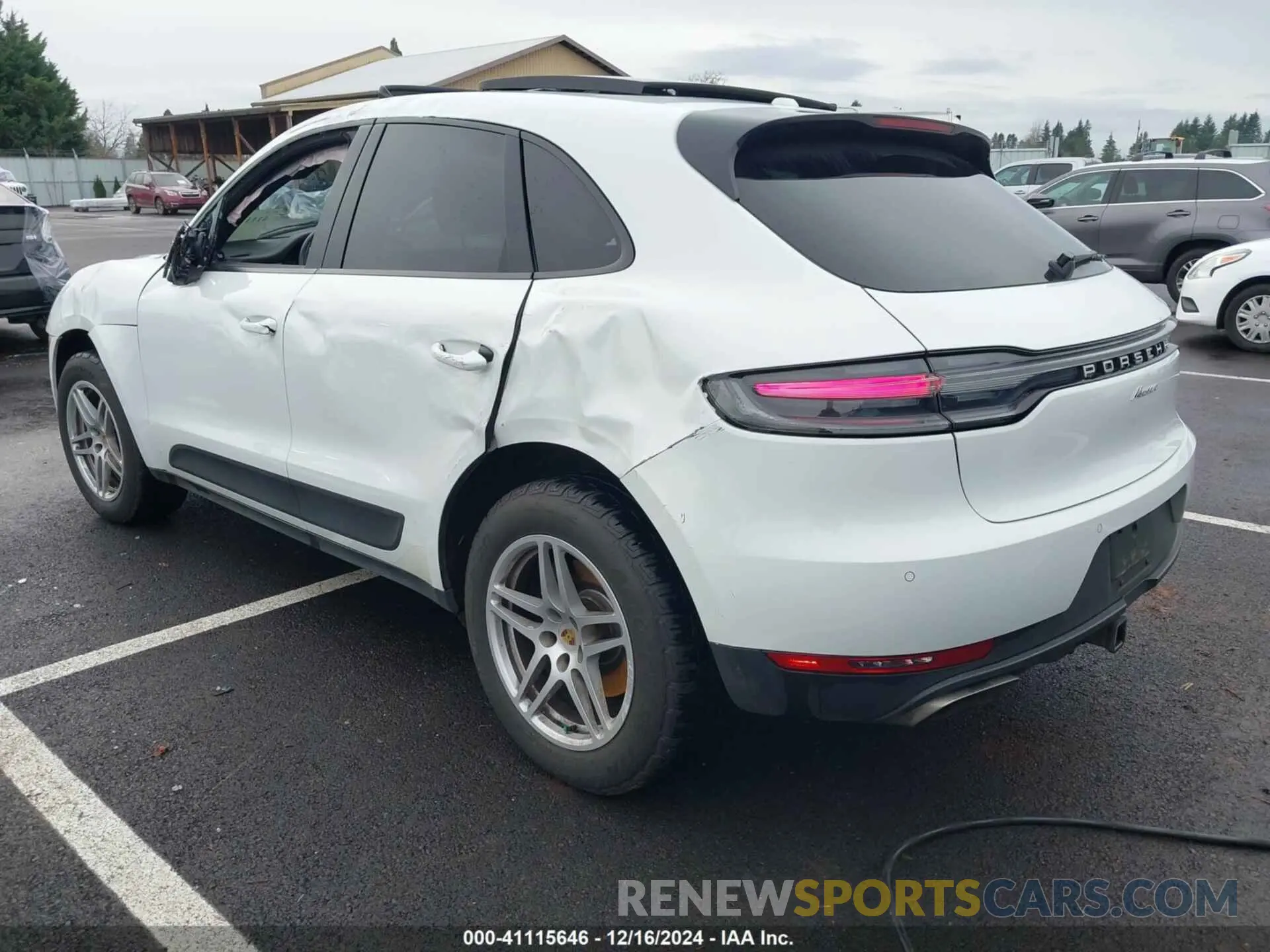 3 fotografías del automóvil dañado WP1AA2A57KLB01186 PORSCHE MACAN 2019
