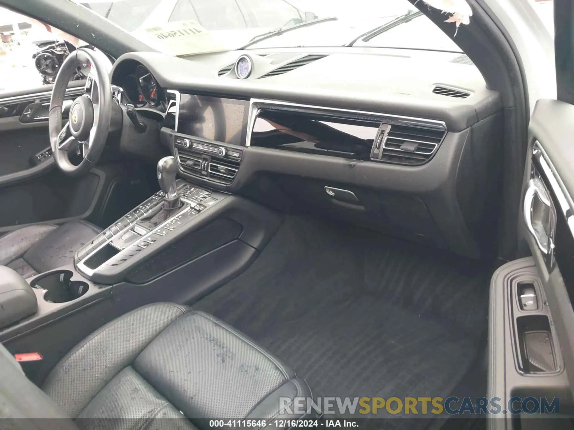 5 fotografías del automóvil dañado WP1AA2A57KLB01186 PORSCHE MACAN 2019
