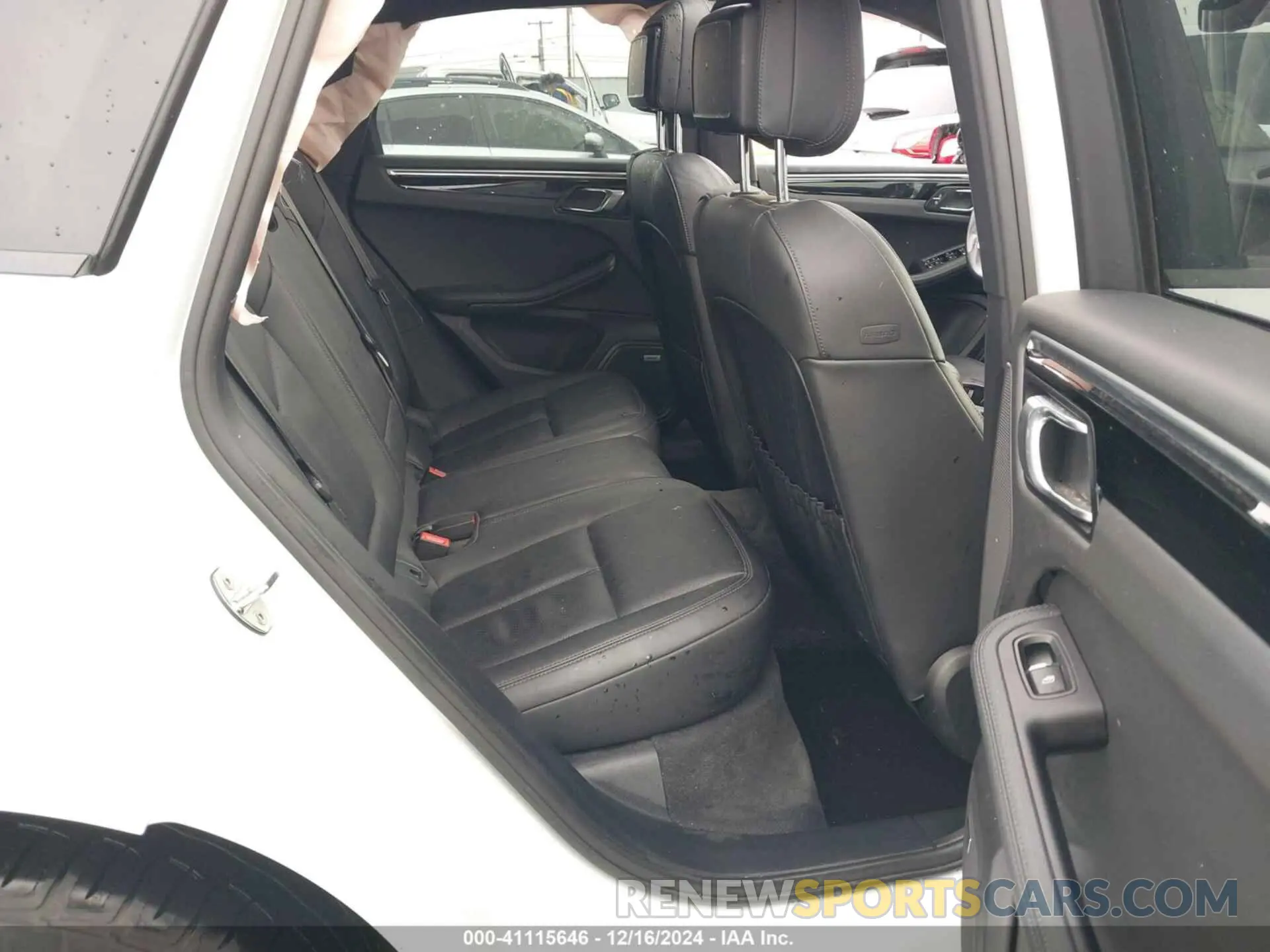 8 fotografías del automóvil dañado WP1AA2A57KLB01186 PORSCHE MACAN 2019