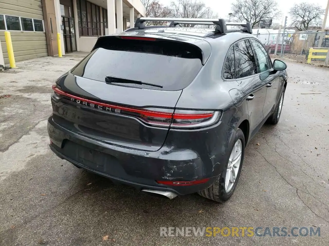 4 fotografías del automóvil dañado WP1AA2A57KLB09336 PORSCHE MACAN 2019