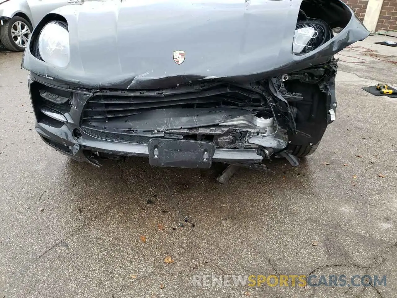 9 fotografías del automóvil dañado WP1AA2A57KLB09336 PORSCHE MACAN 2019