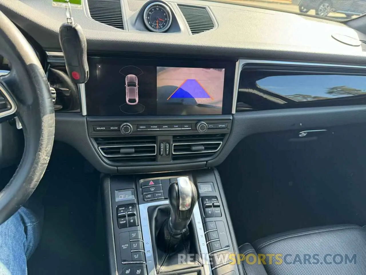10 fotografías del automóvil dañado WP1AA2A59KLB05711 PORSCHE MACAN 2019