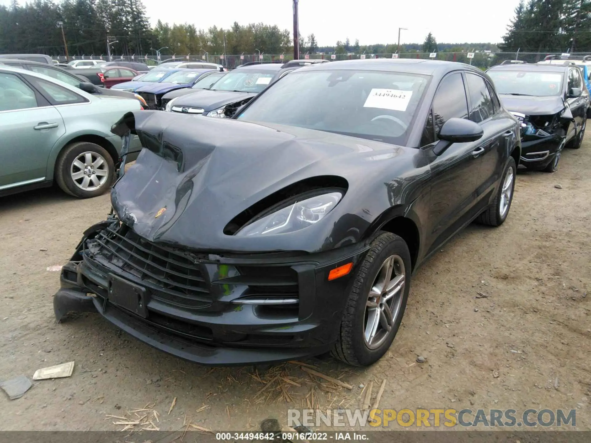 2 fotografías del automóvil dañado WP1AA2A5XKLB05491 PORSCHE MACAN 2019