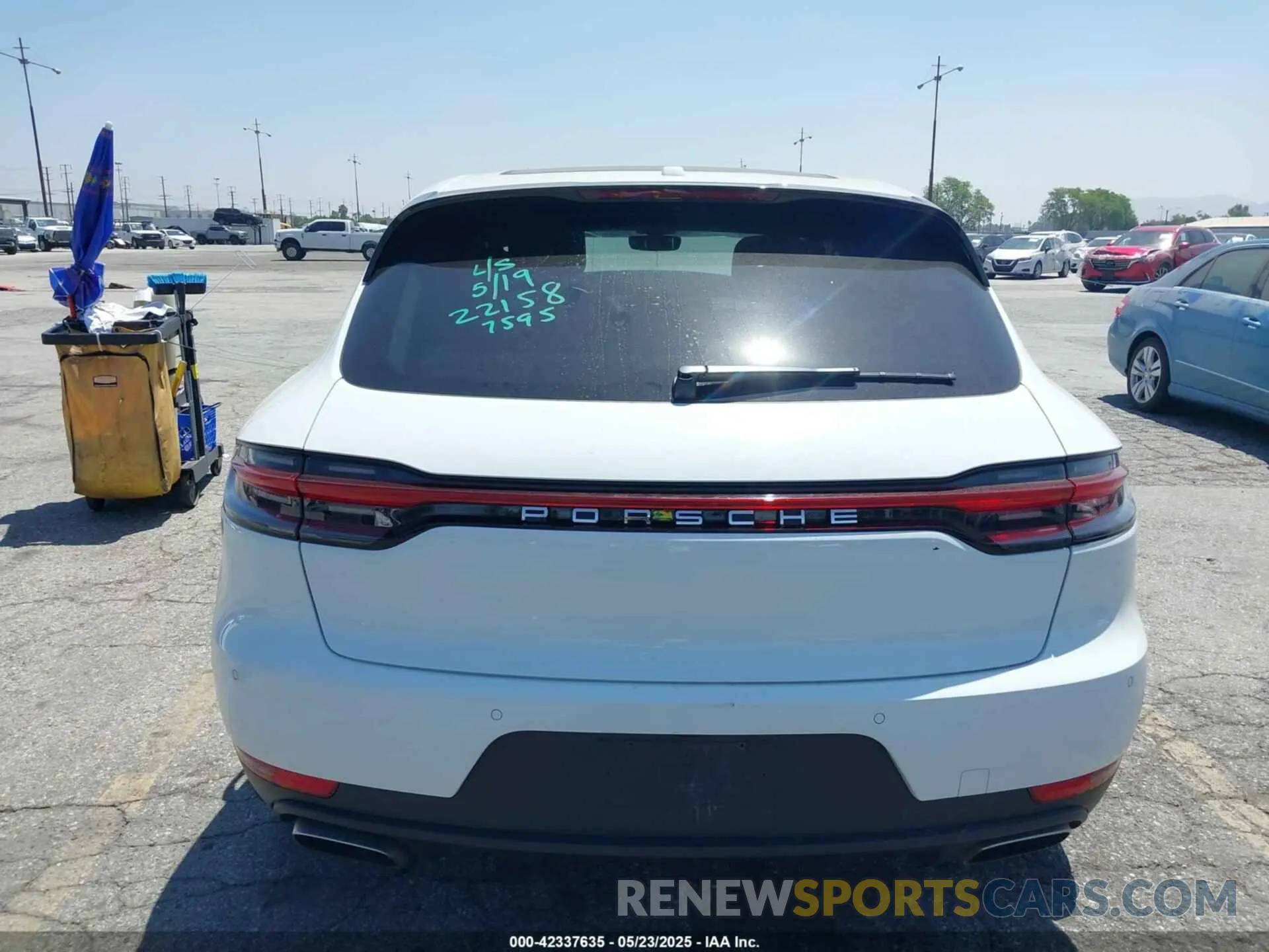 16 fotografías del automóvil dañado WP1AA2A5XKLB07595 PORSCHE MACAN 2019