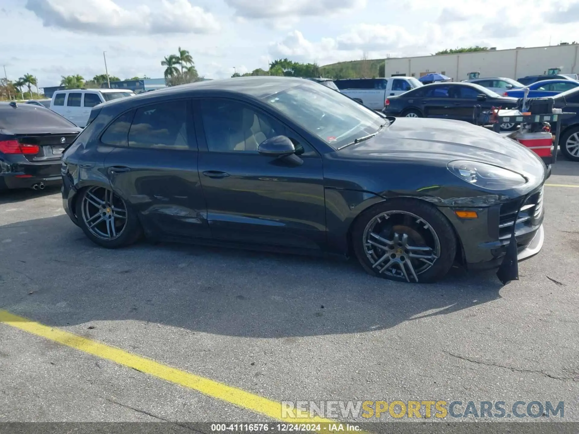 13 fotografías del automóvil dañado WP1AA2A5XKLB08181 PORSCHE MACAN 2019
