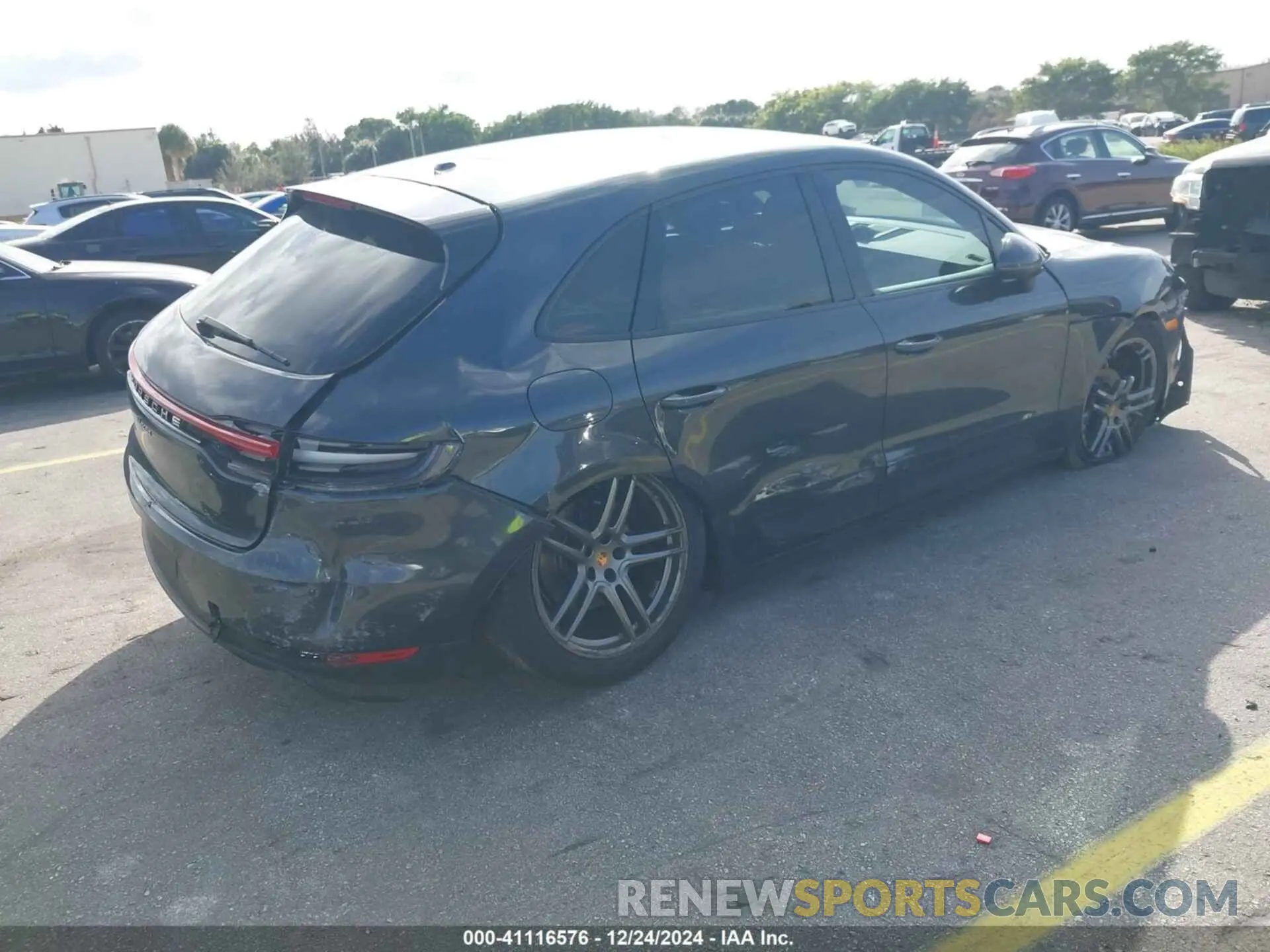 4 fotografías del automóvil dañado WP1AA2A5XKLB08181 PORSCHE MACAN 2019