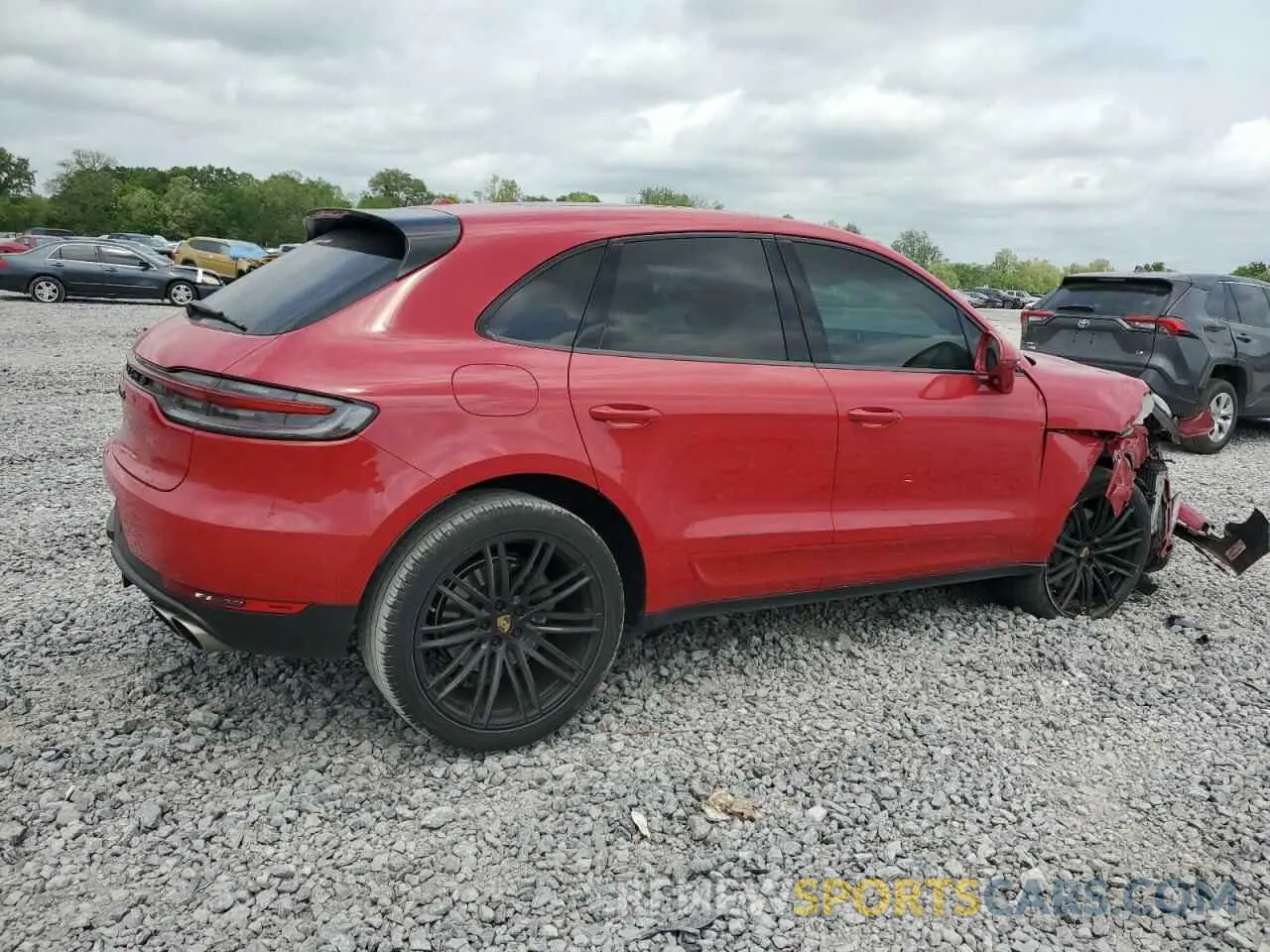 3 fotografías del automóvil dañado WP1AB2A56KLB30885 PORSCHE MACAN 2019