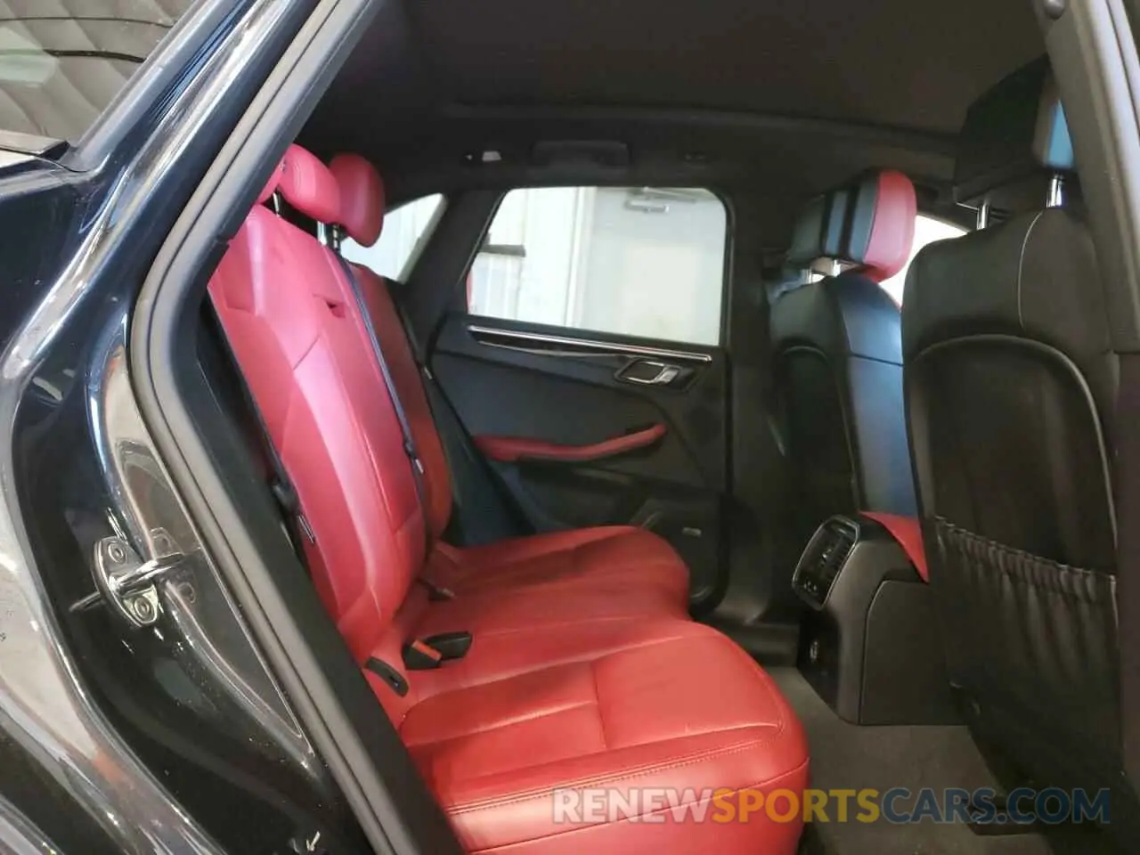 11 fotografías del automóvil dañado WP1AB2A59KLB30217 PORSCHE MACAN 2019