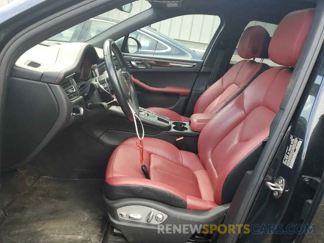 7 fotografías del automóvil dañado WP1AA2A50LLB01807 PORSCHE MACAN 2020