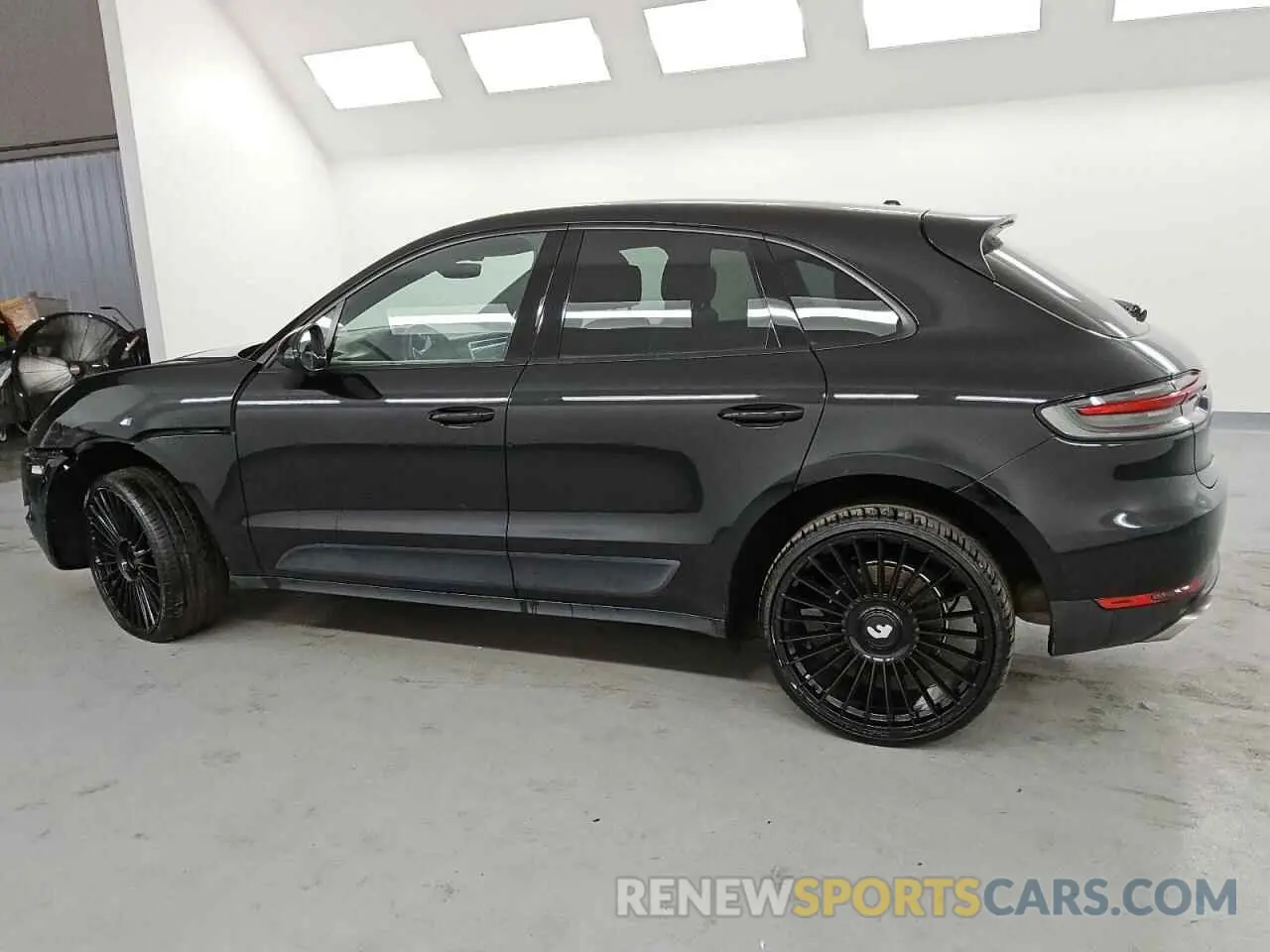 2 fotografías del automóvil dañado WP1AA2A50LLB03136 PORSCHE MACAN 2020
