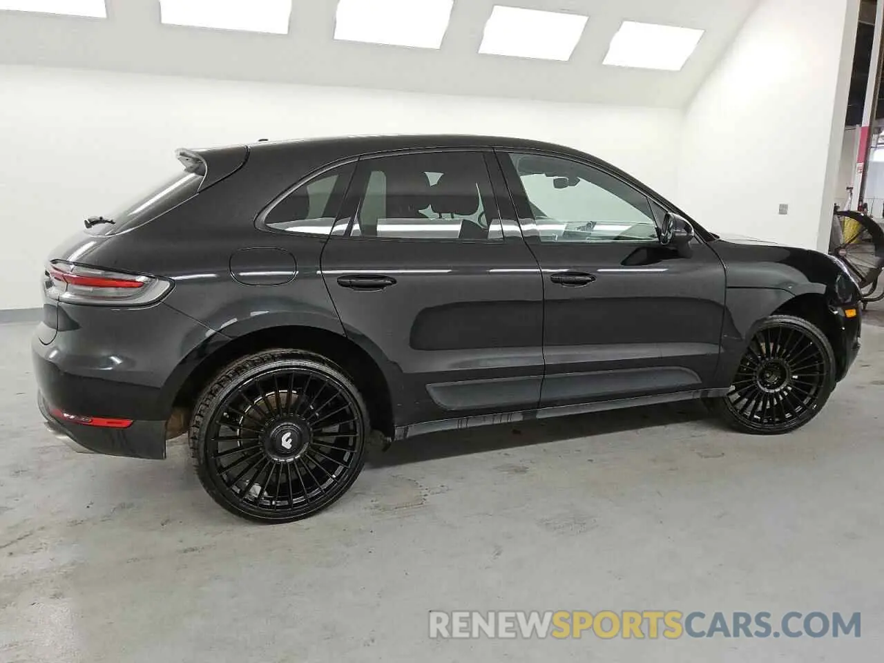 3 fotografías del automóvil dañado WP1AA2A50LLB03136 PORSCHE MACAN 2020