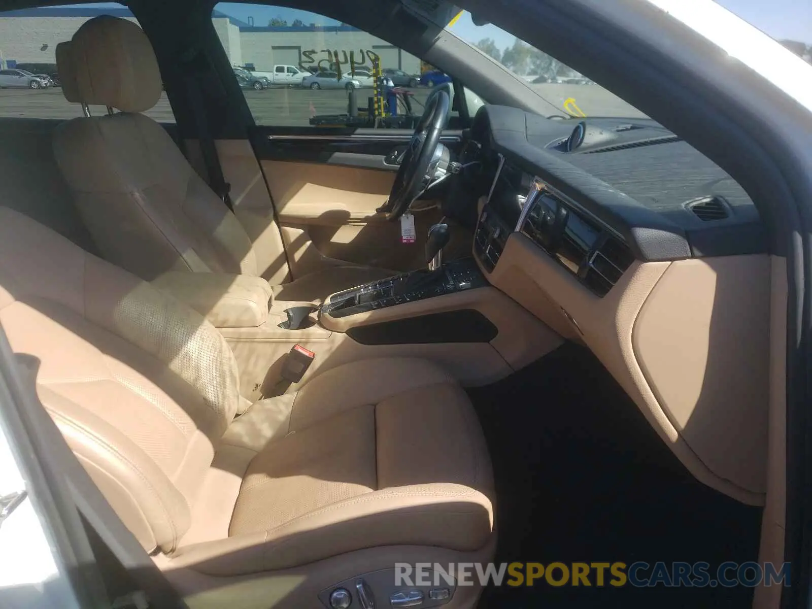 5 fotografías del automóvil dañado WP1AA2A50LLB08269 PORSCHE MACAN 2020