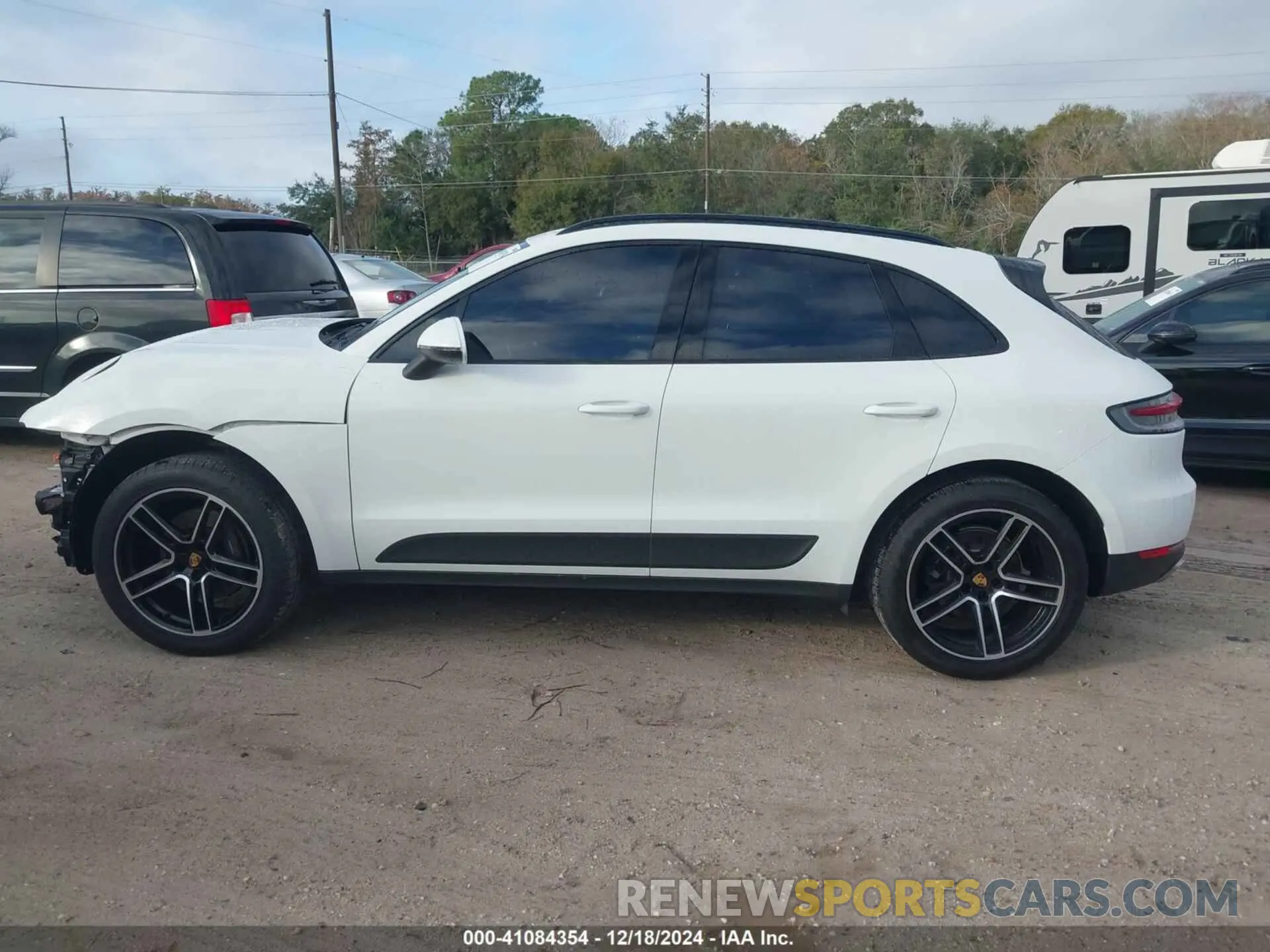 15 fotografías del automóvil dañado WP1AA2A51LLB04201 PORSCHE MACAN 2020