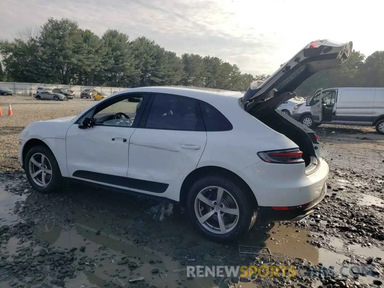 2 fotografías del automóvil dañado WP1AA2A54LLB12938 PORSCHE MACAN 2020