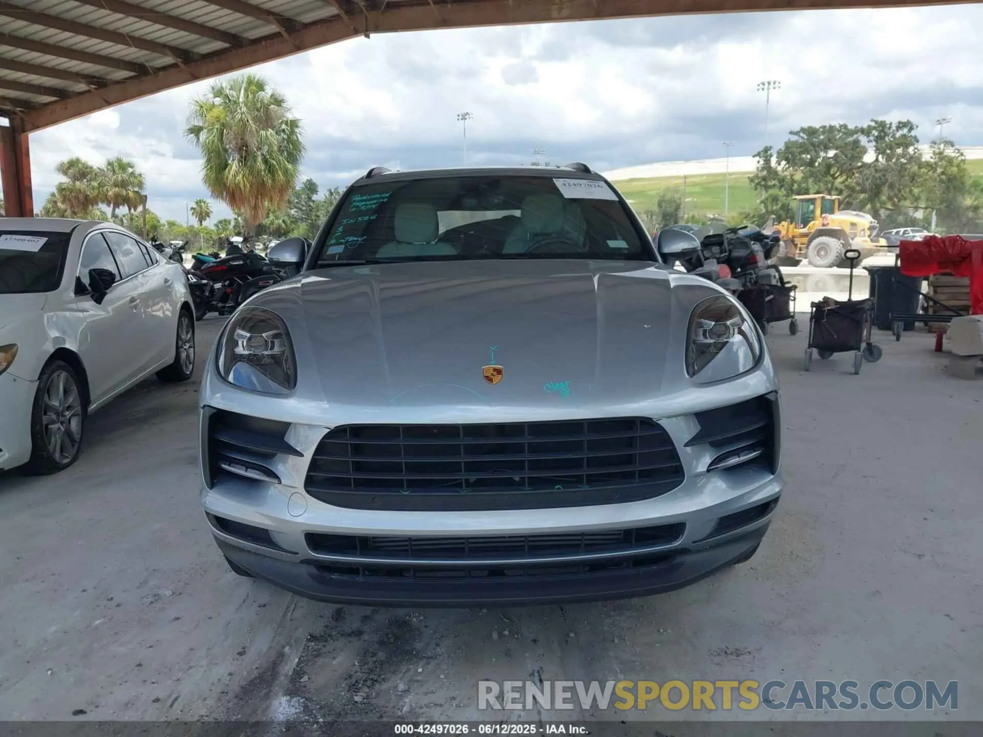 13 fotografías del automóvil dañado WP1AA2A55LLB03066 PORSCHE MACAN 2020