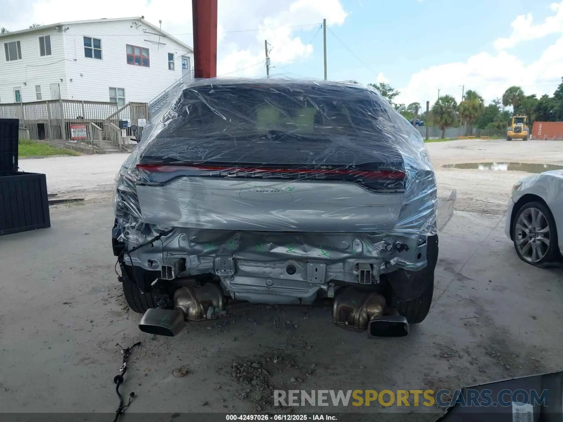 17 fotografías del automóvil dañado WP1AA2A55LLB03066 PORSCHE MACAN 2020
