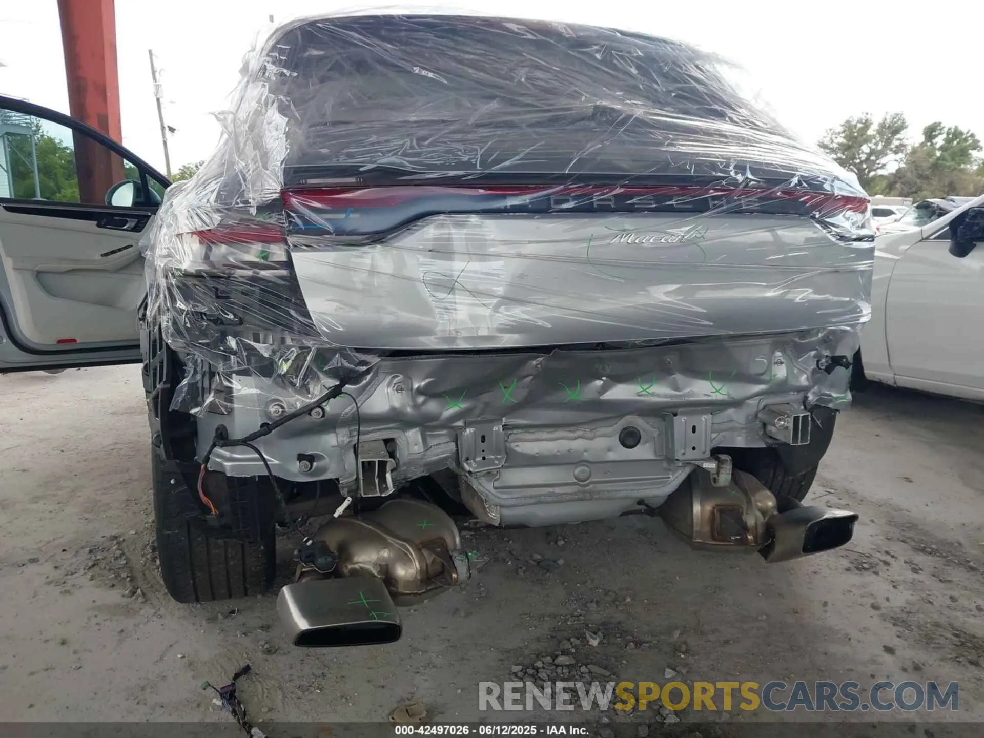 6 fotografías del automóvil dañado WP1AA2A55LLB03066 PORSCHE MACAN 2020