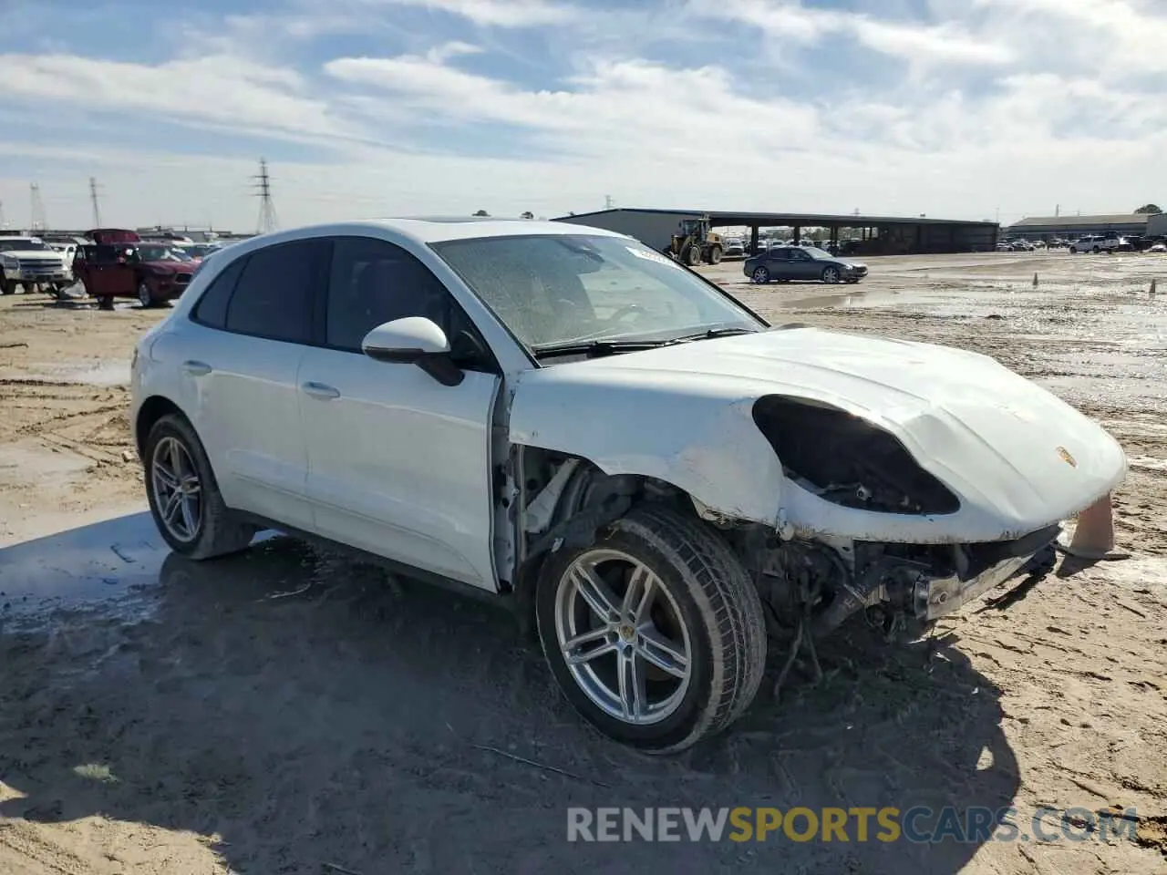 4 fotografías del automóvil dañado WP1AA2A56LLB09572 PORSCHE MACAN 2020