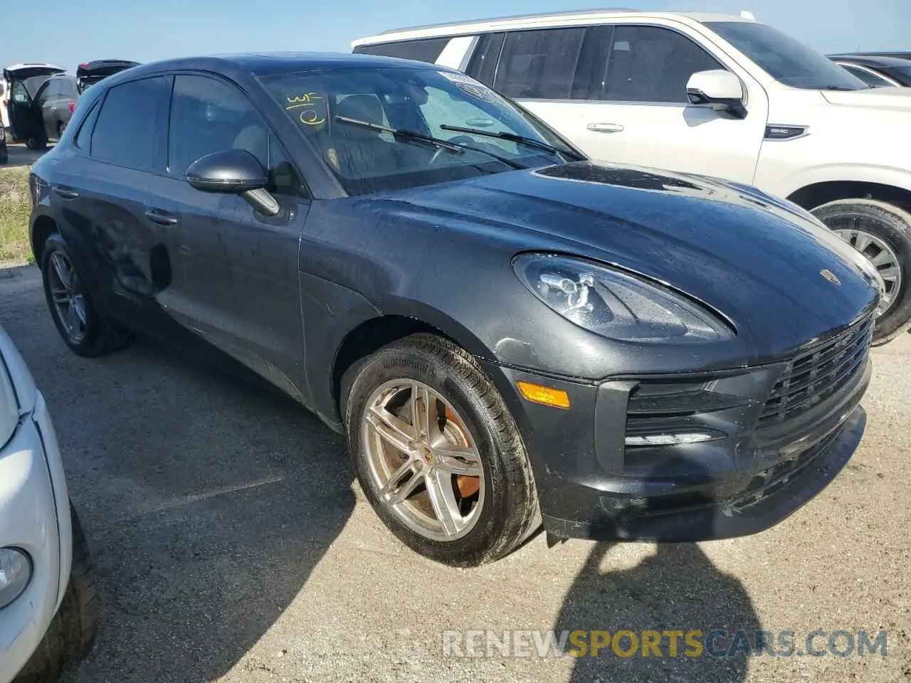 4 fotografías del automóvil dañado WP1AA2A57LLB07233 PORSCHE MACAN 2020