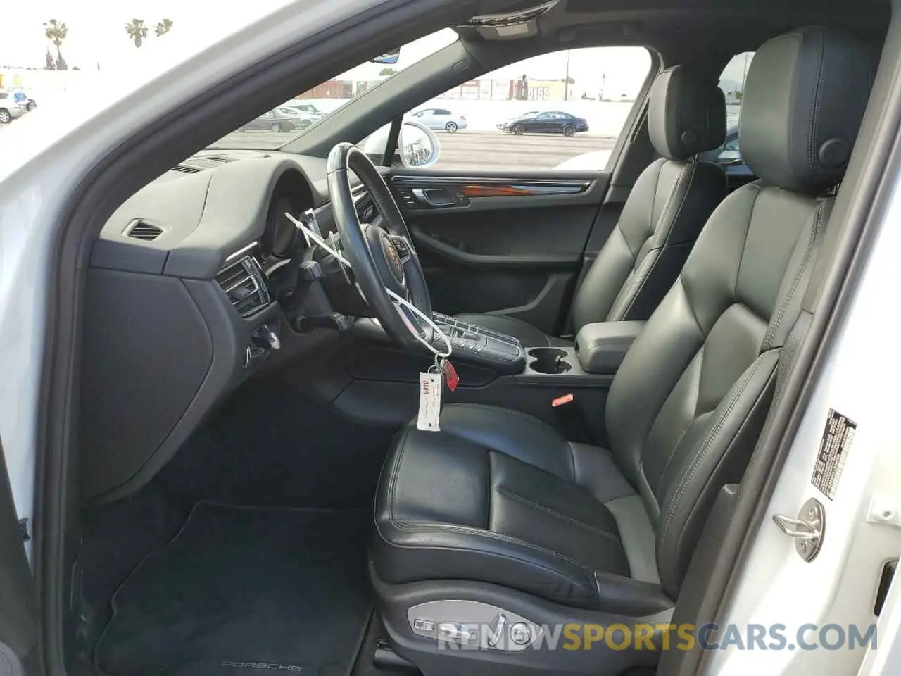 7 fotografías del automóvil dañado WP1AB2A50LLB38028 PORSCHE MACAN 2020