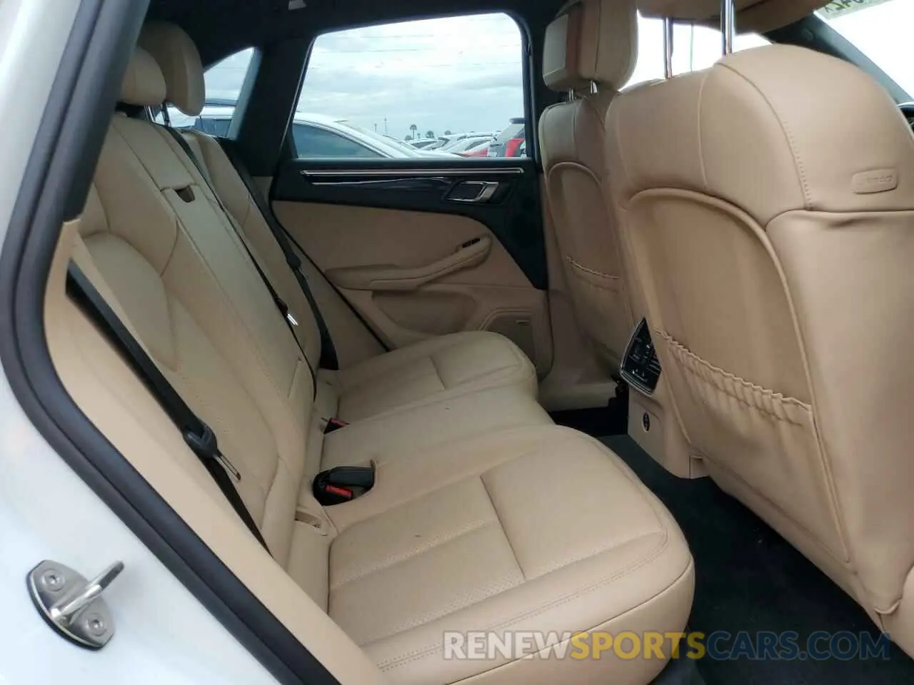 6 fotografías del automóvil dañado WP1AB2A53LLB31428 PORSCHE MACAN 2020