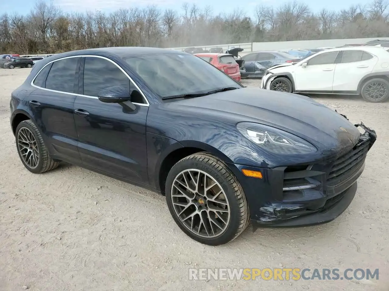 4 fotografías del automóvil dañado WP1AB2A53LLB36922 PORSCHE MACAN 2020