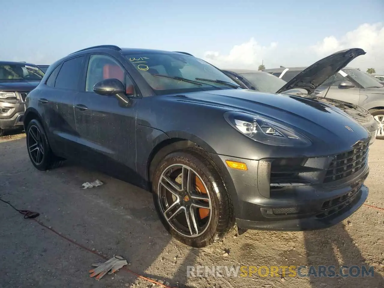 4 fotografías del automóvil dañado WP1AB2A57LLB32436 PORSCHE MACAN 2020