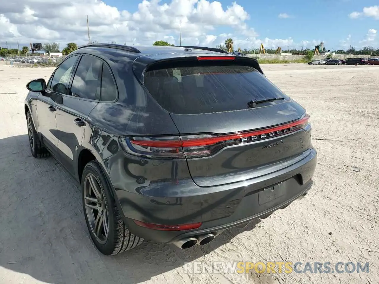 3 fotografías del automóvil dañado WP1AB2A58LLB33322 PORSCHE MACAN 2020