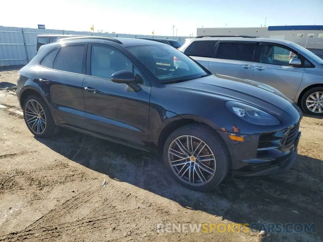 4 fotografías del automóvil dañado WP1AB2A5XLLB34830 PORSCHE MACAN 2020