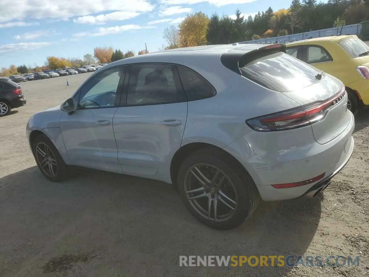 2 fotografías del automóvil dañado WP1AB2A5XLLB35721 PORSCHE MACAN 2020
