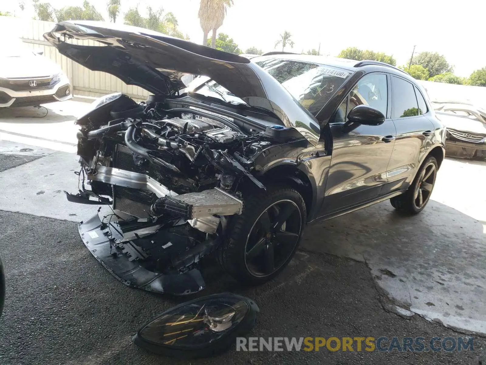 2 fotografías del automóvil dañado WP1AF2A50LLB60471 PORSCHE MACAN 2020