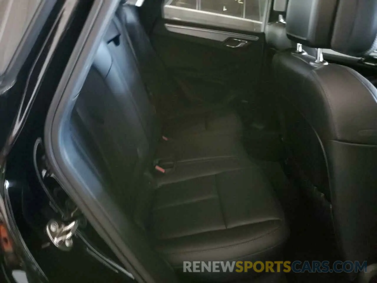 6 fotografías del automóvil dañado WP1AG2A57LLB55572 PORSCHE MACAN 2020