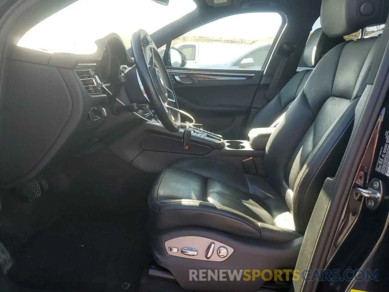7 fotografías del automóvil dañado WP1AA2A50MLB02568 PORSCHE MACAN 2021