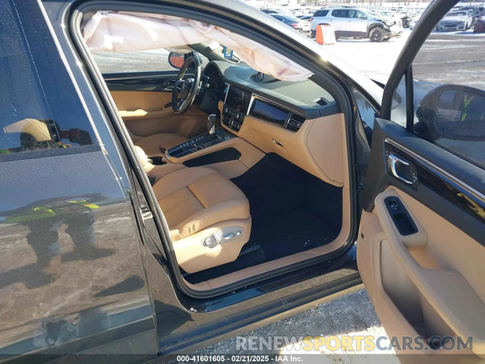 5 fotografías del automóvil dañado WP1AA2A50MLB06099 PORSCHE MACAN 2021