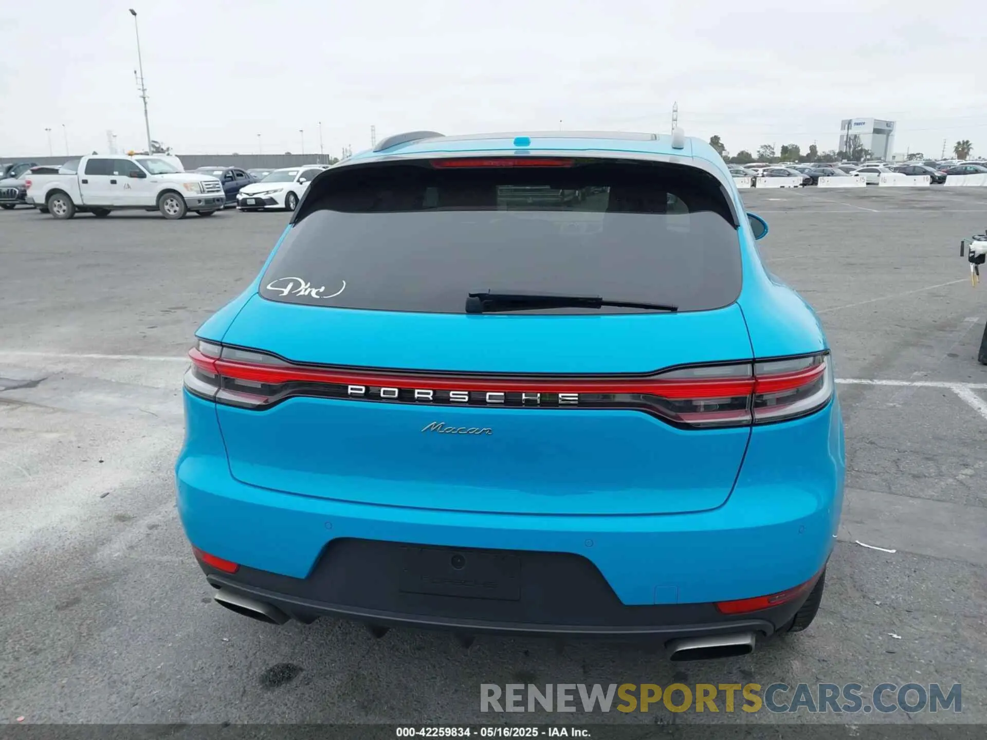 16 fotografías del automóvil dañado WP1AA2A51MLB04460 PORSCHE MACAN 2021