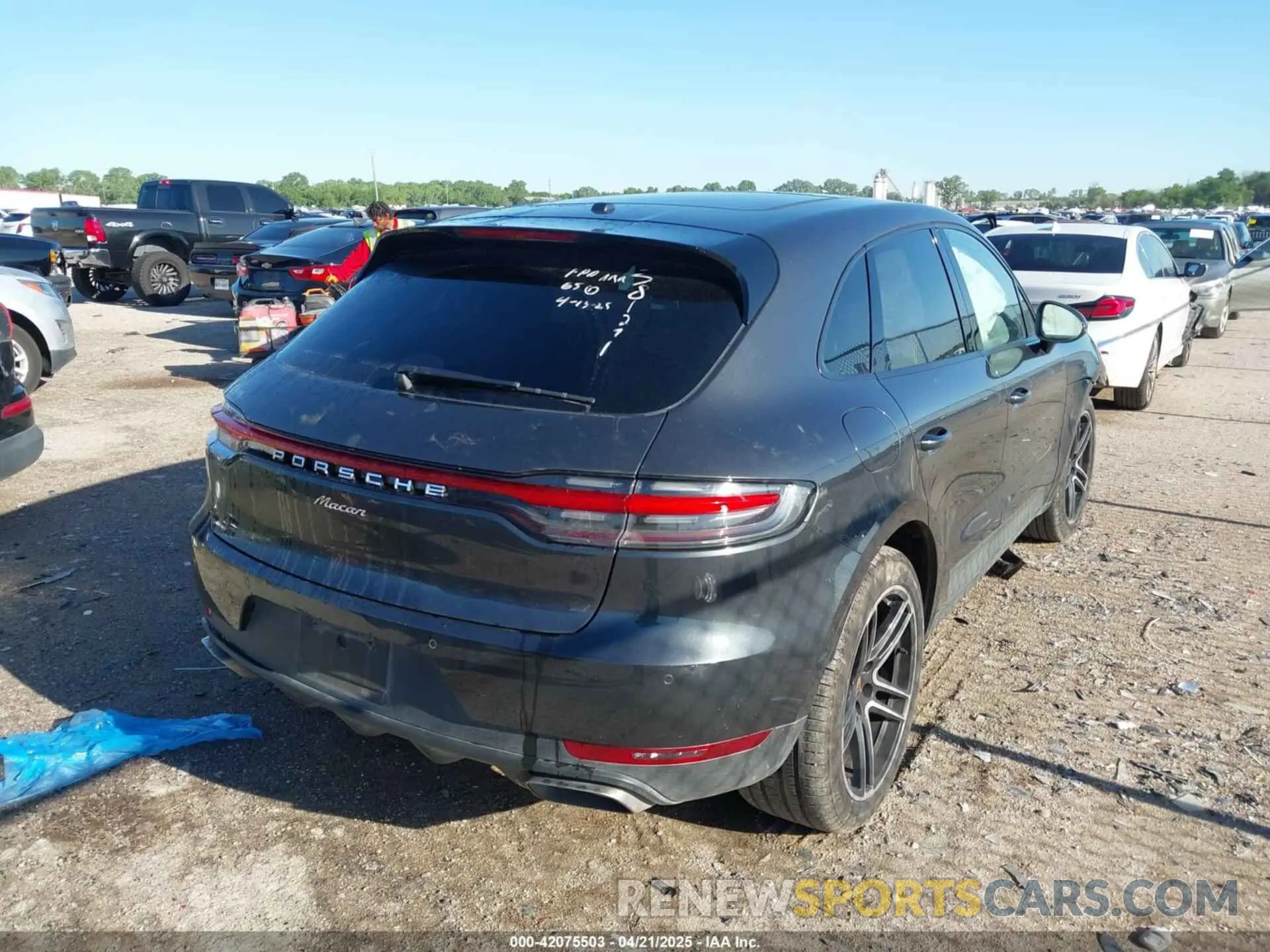4 fotografías del automóvil dañado WP1AA2A52MLB09795 PORSCHE MACAN 2021