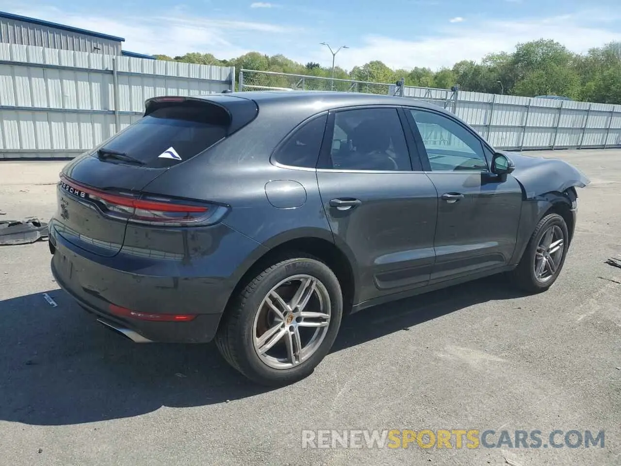 3 fotografías del automóvil dañado WP1AA2A54MLB17610 PORSCHE MACAN 2021