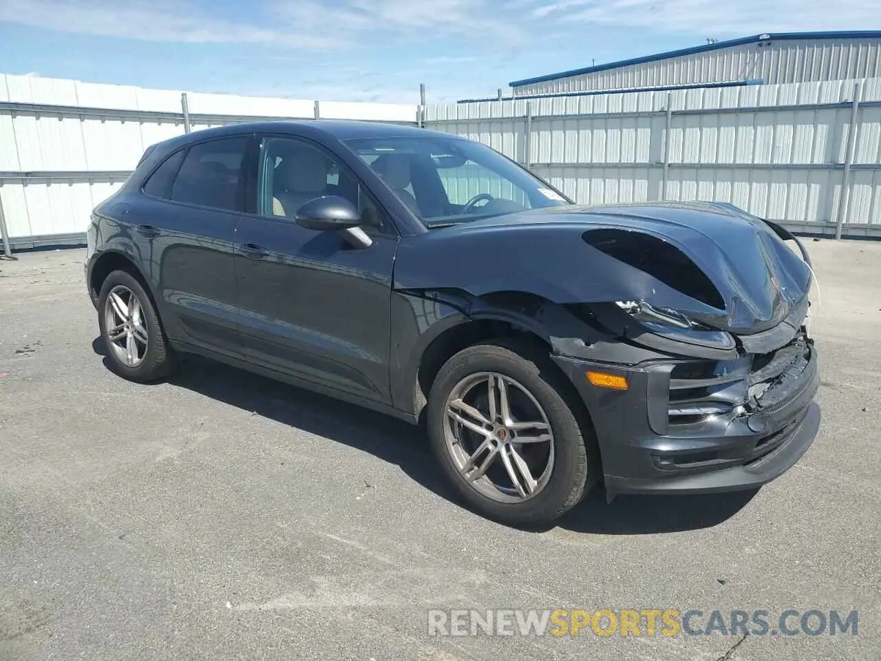 4 fotografías del automóvil dañado WP1AA2A54MLB17610 PORSCHE MACAN 2021