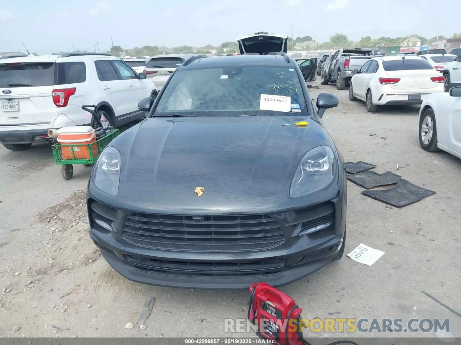 12 fotografías del automóvil dañado WP1AA2A55MLB07555 PORSCHE MACAN 2021
