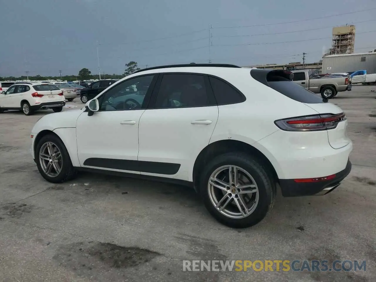 2 fotografías del automóvil dañado WP1AA2A55MLB11458 PORSCHE MACAN 2021