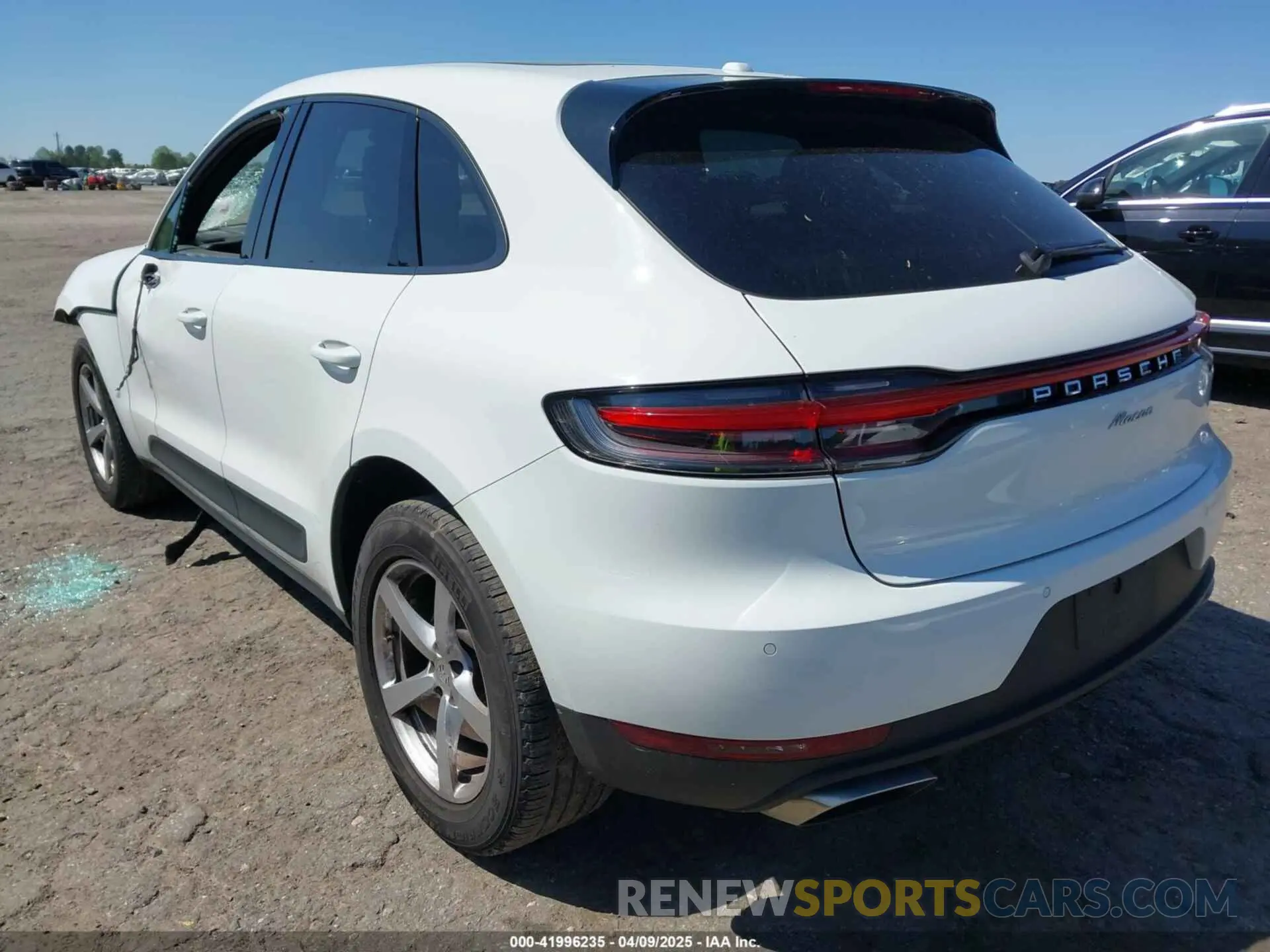 3 fotografías del automóvil dañado WP1AA2A57MLB07816 PORSCHE MACAN 2021