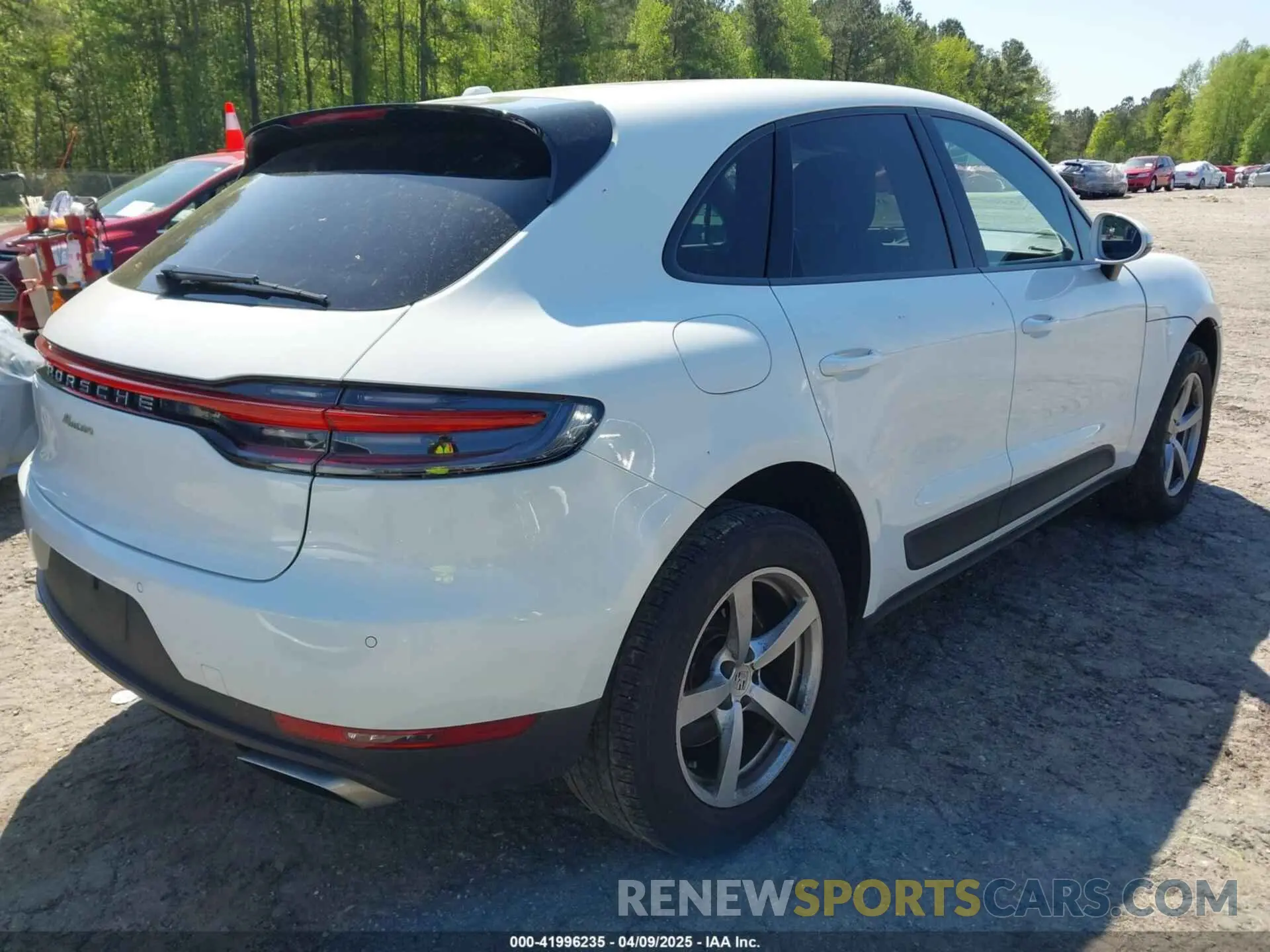 4 fotografías del automóvil dañado WP1AA2A57MLB07816 PORSCHE MACAN 2021