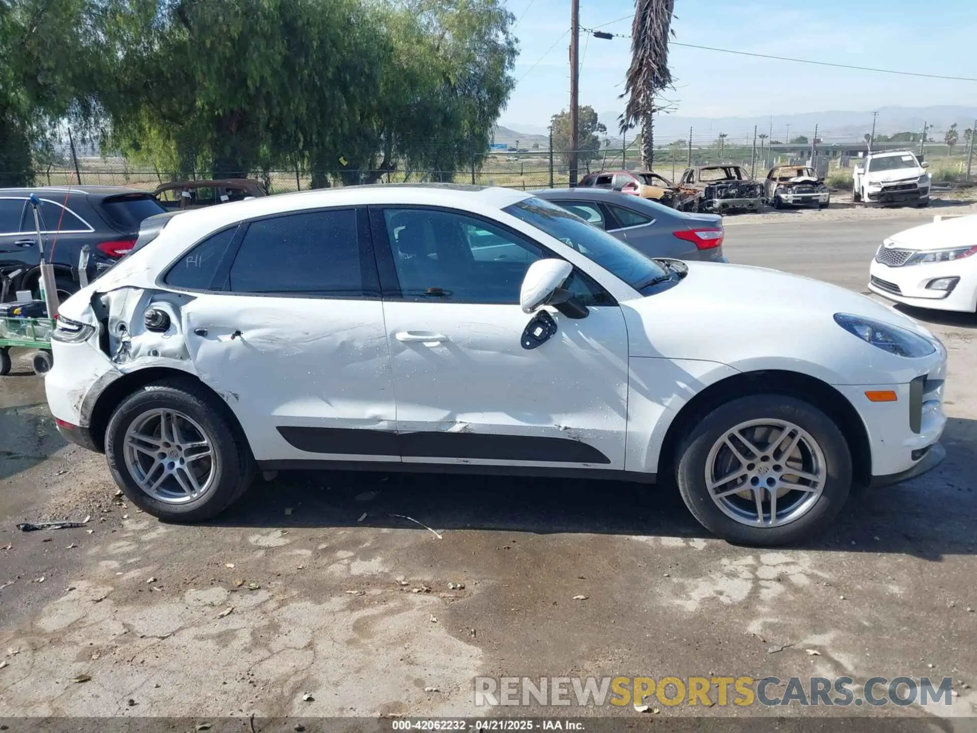 14 fotografías del automóvil dañado WP1AA2A57MLB12532 PORSCHE MACAN 2021